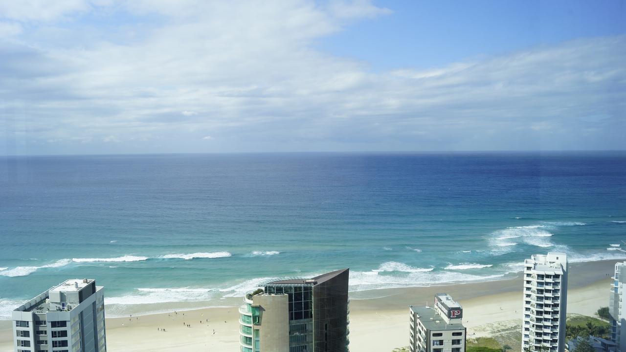 Private Apartment With Ocean Views At Q1 Resort Gold Coast Exterior foto